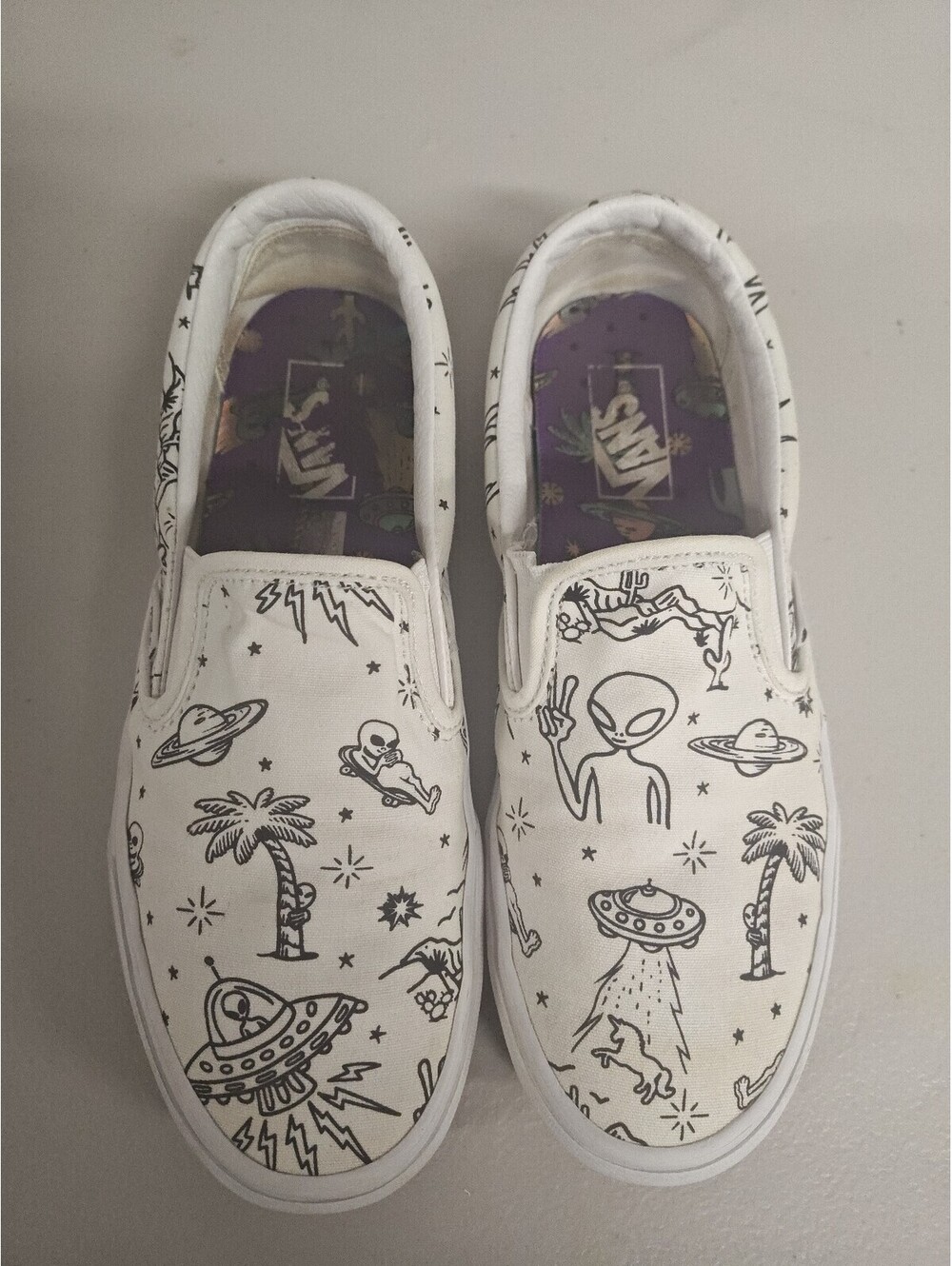 Vans Classic Slip-On UFO U-Paint Alien Print White Canvas Mens 8 Womens 9.5